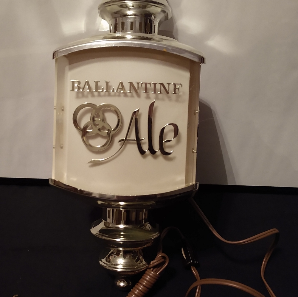 Vintage Ballantine Ale plastic tavern light